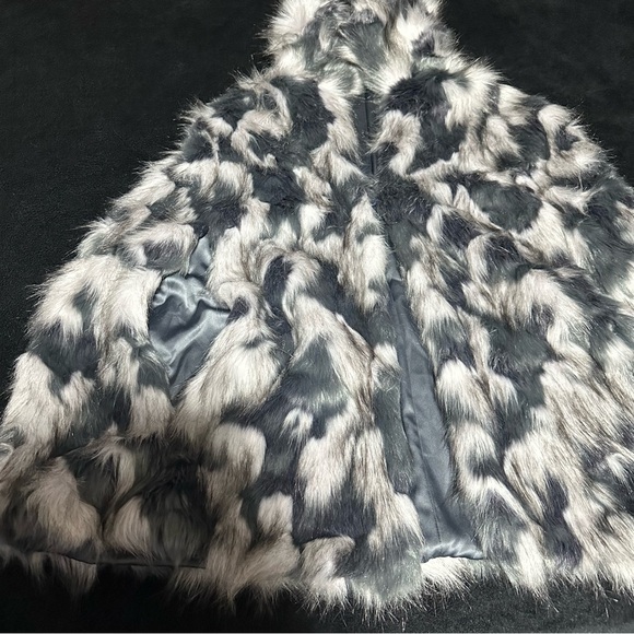 Marciano | Women’s Faux Fur Cape Brown Black Size M - Picture 5 of 6